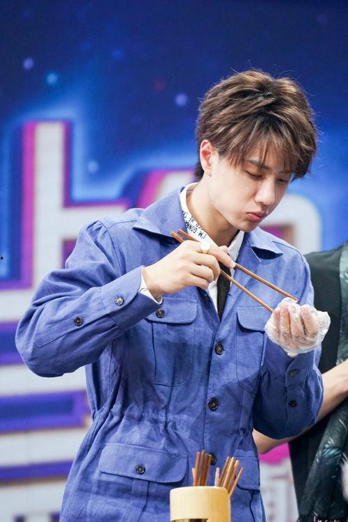 娱乐吃瓜王一博是谁啊视频,娱乐吃瓜界的风云人物 第2张 娱乐吃瓜王一博是谁啊视频,娱乐吃瓜界的风云人物 第2张