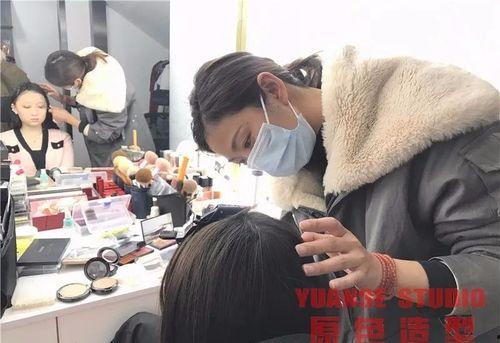 娱乐公司员工吃瓜现场,员工吃瓜现场揭秘幕后故事 第2张 娱乐公司员工吃瓜现场,员工吃瓜现场揭秘幕后故事 第2张