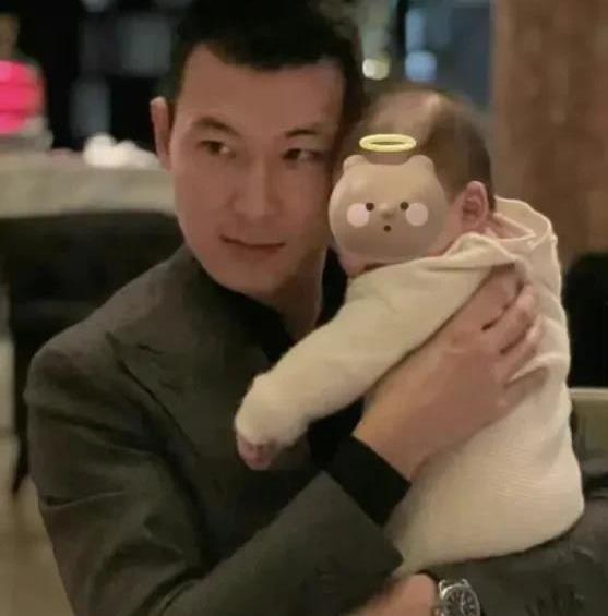 娱乐圈吃瓜小达人是谁,揭秘幕后真相的神秘人物 第3张 娱乐圈吃瓜小达人是谁,揭秘幕后真相的神秘人物 第3张