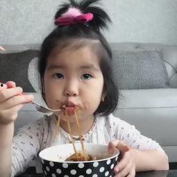 娱乐吃瓜酱出门在外,揭秘明星出行背后的趣味故事 第1张 娱乐吃瓜酱出门在外,揭秘明星出行背后的趣味故事 第1张