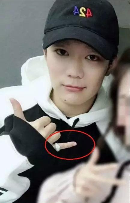 娱乐吃瓜五个女星,揭秘五大女星背后的娱乐吃瓜故事 第3张 娱乐吃瓜五个女星,揭秘五大女星背后的娱乐吃瓜故事 第3张